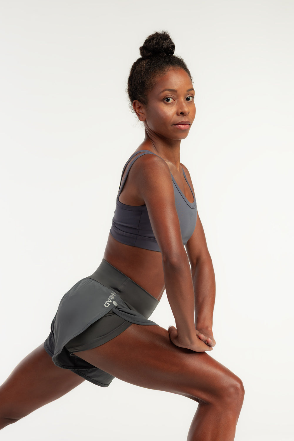 Shorts 2 em 1 Aero Feminino - Chumbo