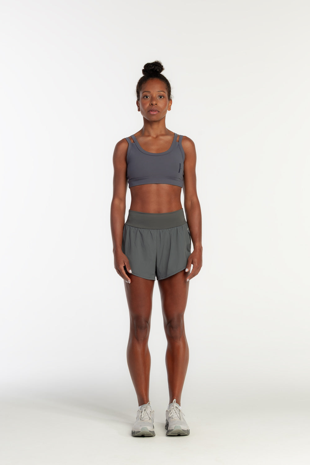 Shorts 2 em 1 Aero Feminino - Chumbo