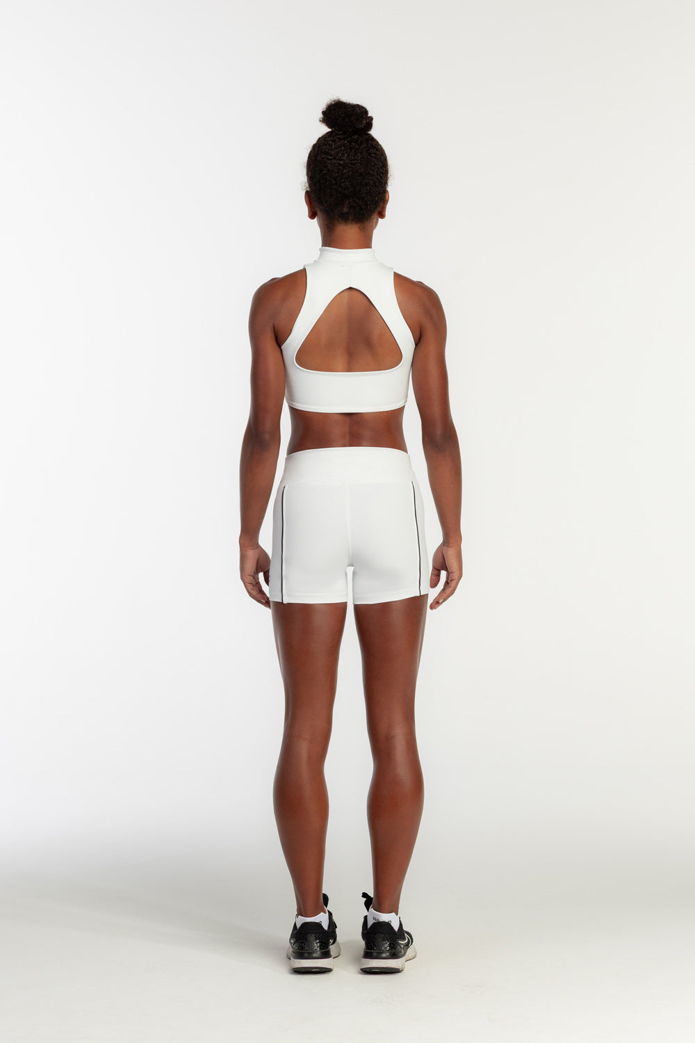 Shorts Velocity - Branco / Preto